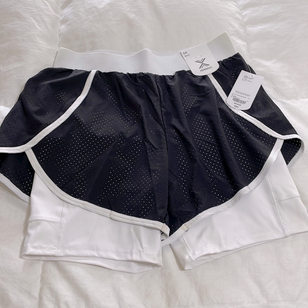 Xersion Medium Womens Athletic Shorts with Liner NWT Black/White